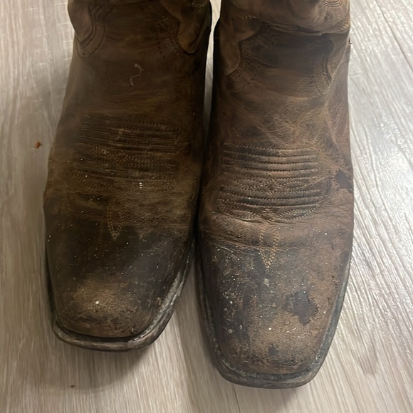 J.B Diillon Boots - Picture 3 of 9